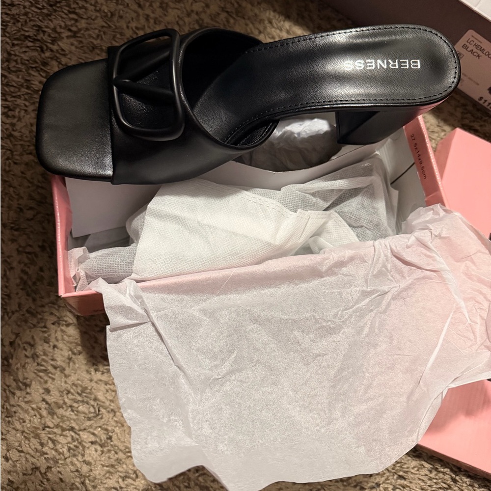 BERNESS Black Women's Heeled Sandals